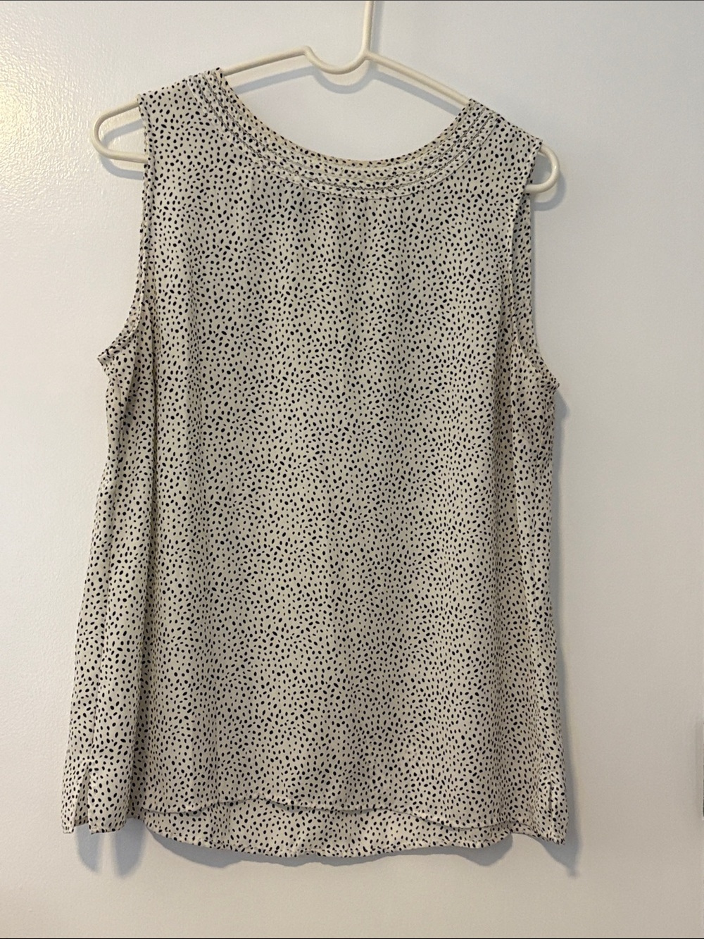 Talbots White Sleeveless Dot Print Tank Top